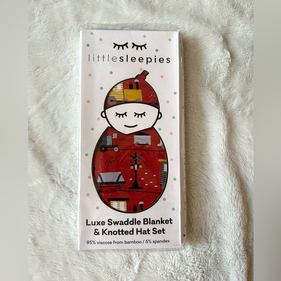 🚂NIB LS Train Swaddle Set🚂 - Picture 2 of 2